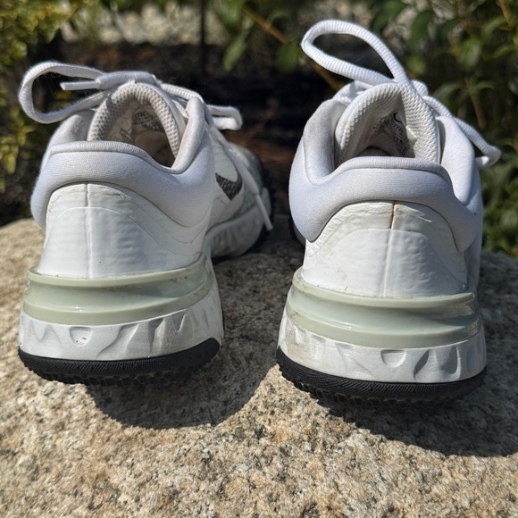 Nike Women’s Alpha Huarache Elite 4 Women's Softball Turf Shoes White Size 5.5 - Picture 4 of 10